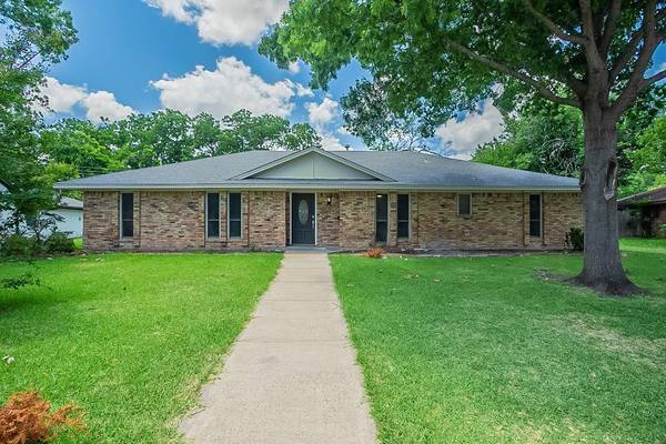 10265 Carry Back Circle,  Dallas,  TX 75229