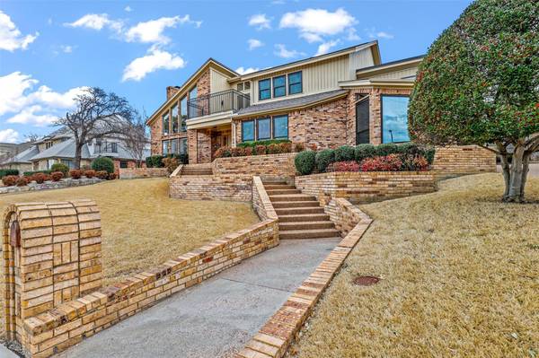 6200 Tiffany Park Court, Arlington, TX 76016