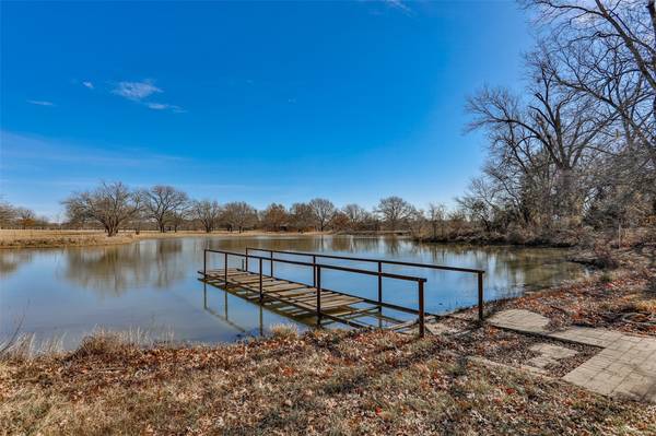 1276 County Road 260, Gainesville, TX 76240