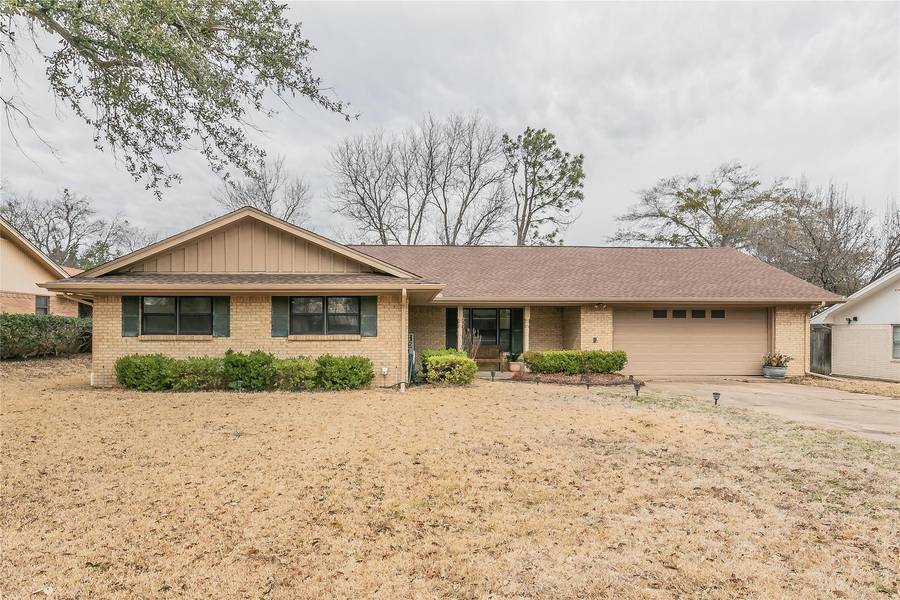 608 Deer Drive, Greenville, TX 75402