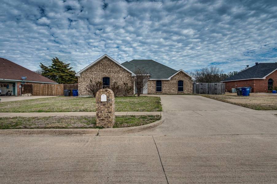 257 Cobblestone Circle, Red Oak, TX 75154