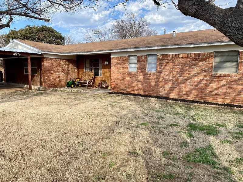 1406 N Ave J, Haskell, TX 79521