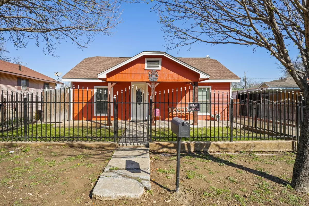 Fort Worth, TX 76105,3309 Fitzhugh Avenue