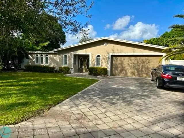 Pompano Beach, FL 33060,211 SW 17 St