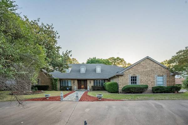 814 Rock Canyon Drive, Duncanville, TX 75137