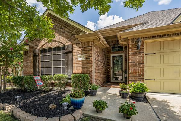 1110 Luckenbach Drive, Forney, TX 75126