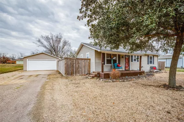 416 Live Oak Street, Royse City, TX 75189