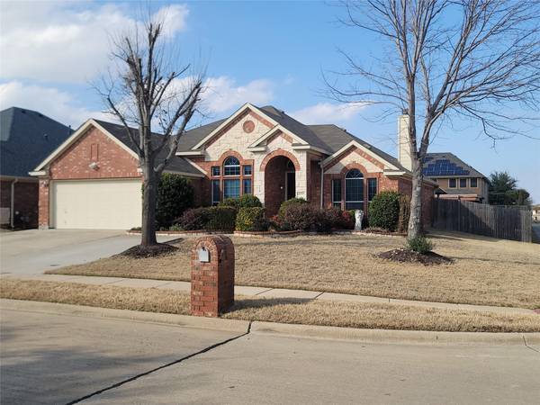 2204 Condor Street, Grand Prairie, TX 75052