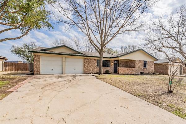 333 Navajo Drive, Keller, TX 76248