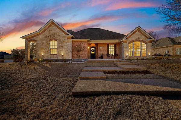 8955 Reata Place Trail, Benbrook, TX 76126