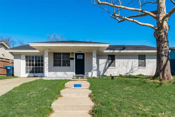 2816 W Fuller Avenue, Fort Worth, TX 76133