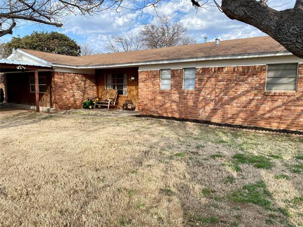 1406 N Ave J, Haskell, TX 79521