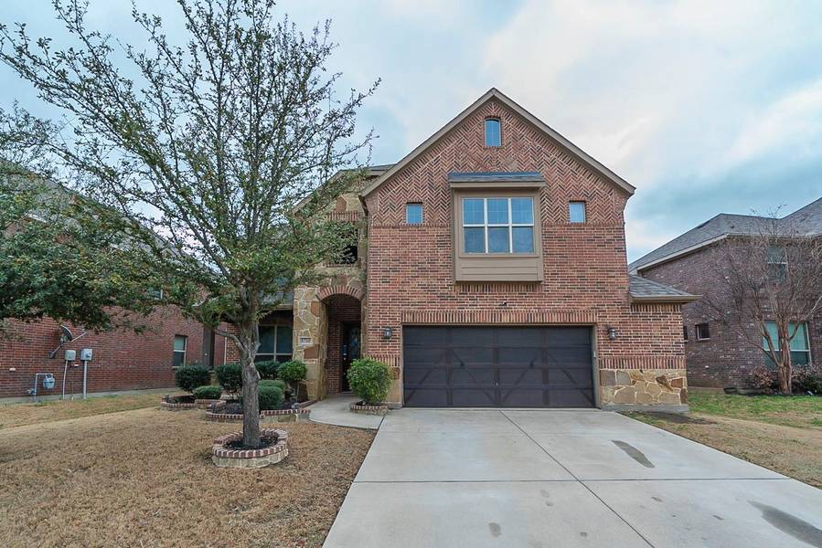 8708 Running River Lane, Fort Worth, TX 76131