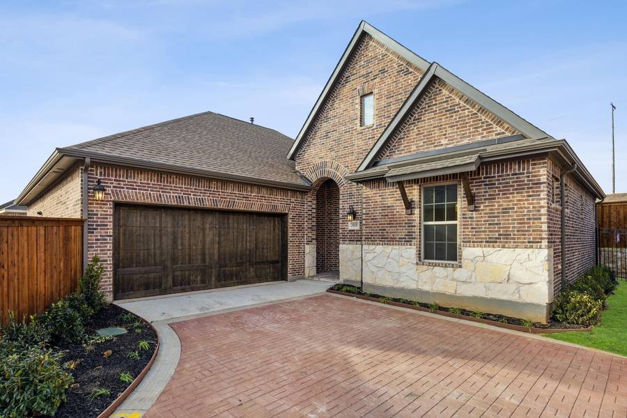 2015 Spotted Fawn Drive, Arlington, TX 76005