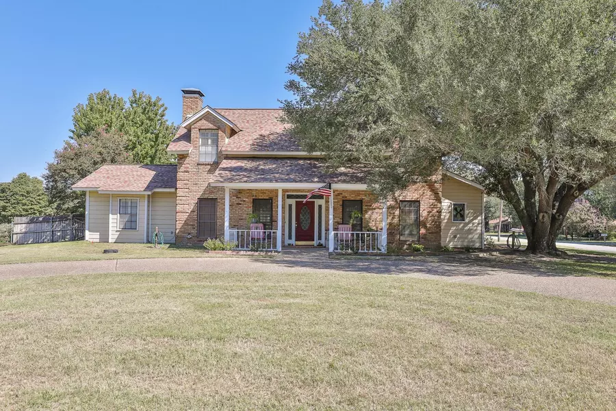 2382 Crystal Drive, Athens, TX 75752