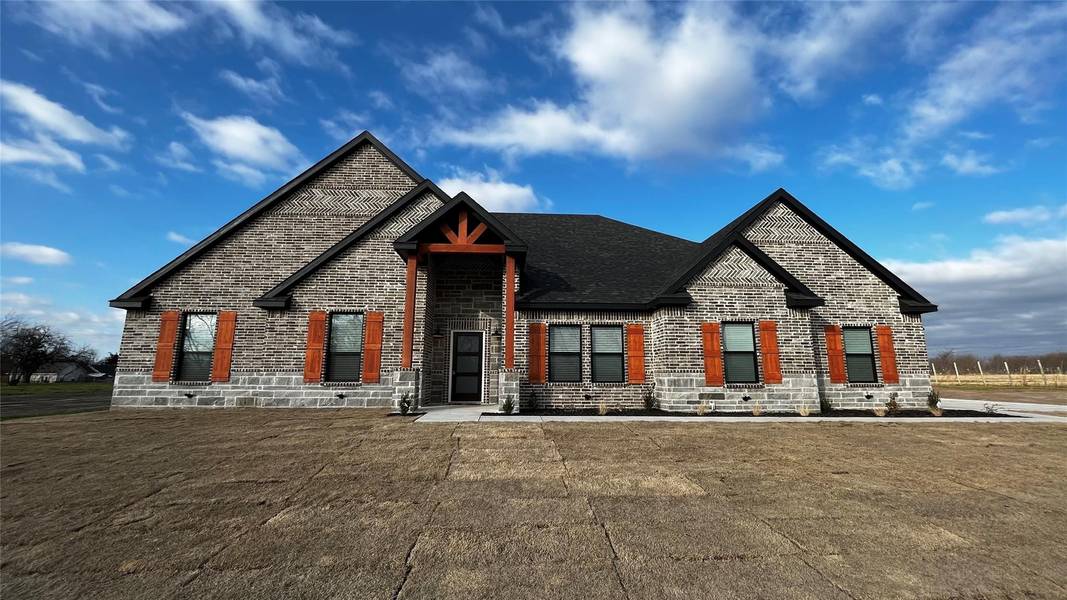 820 County Rd 4108, Greenville, TX 75401