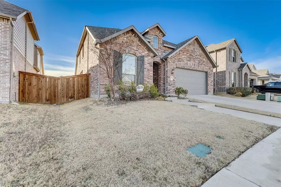 2142 Mossbrook Drive, Royse City, TX 75189