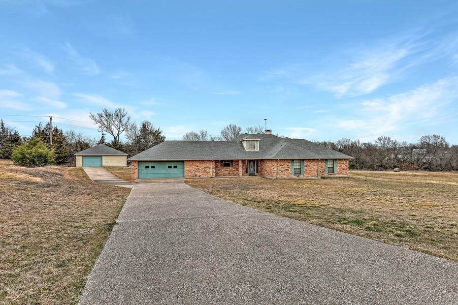 367 Derby Drive, Van Alstyne, TX 75495