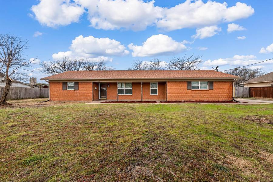 203 N King Street, Itasca, TX 76055