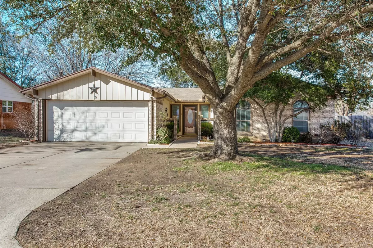 Burleson, TX 76028,824 Belaire Drive