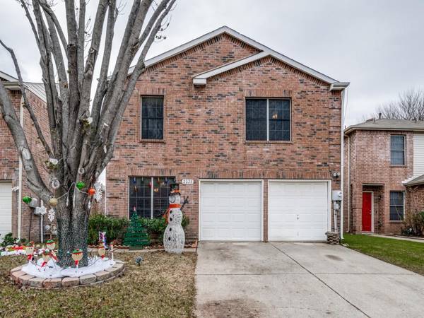 2028 Cardinal Lane,  Lewisville,  TX 75077