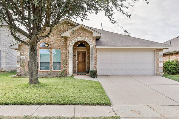 908 Churchhill Drive, Saginaw, TX 76131