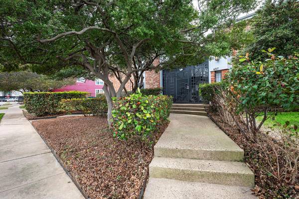 4317 Hartford Street #121, Dallas, TX 75219