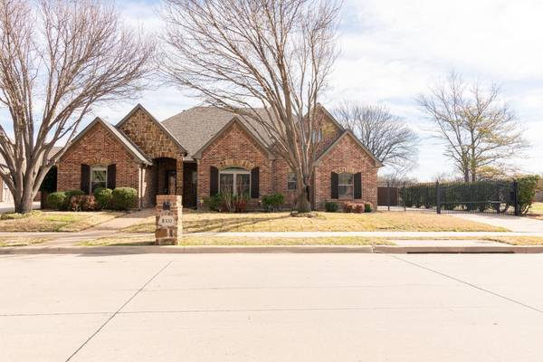 8300 Park Brook Drive, North Richland Hills, TX 76182