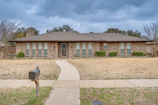 3201 Kingsbridge Drive, Plano, TX 75075