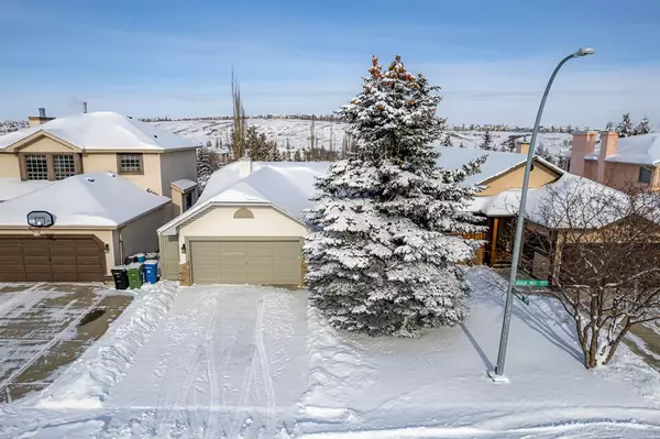 Calgary, AB T3A 5B5,52 Hidden Vale CRES NW