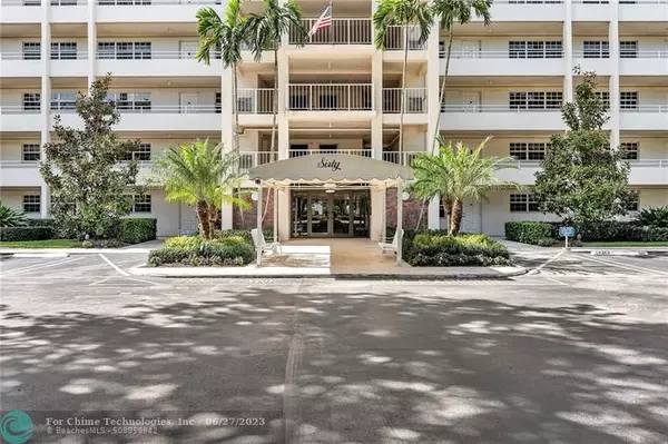 Pompano Beach, FL 33069,605 Oaks Dr  #504