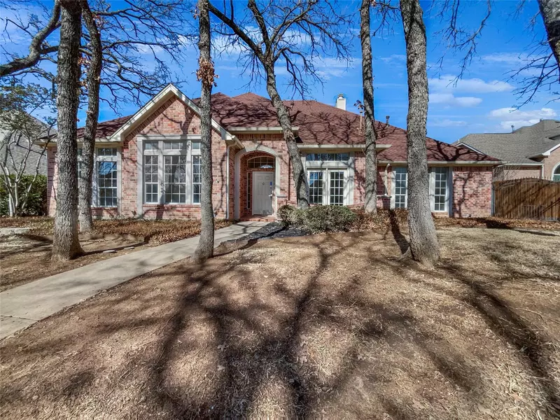 3411 Vista Chase Court, Arlington, TX 76001