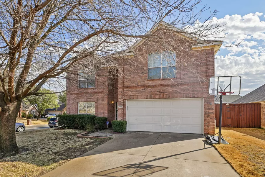 1000 Circle View Lane, Denton, TX 76210