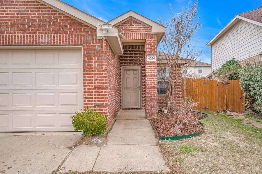 4024 Golden Rod Drive, Heartland, TX 75126