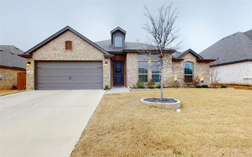 1424 Grassy Meadows Drive, Burleson, TX 76058