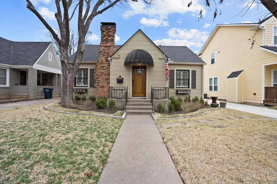 2301 Carleton Avenue, Fort Worth, TX 76107