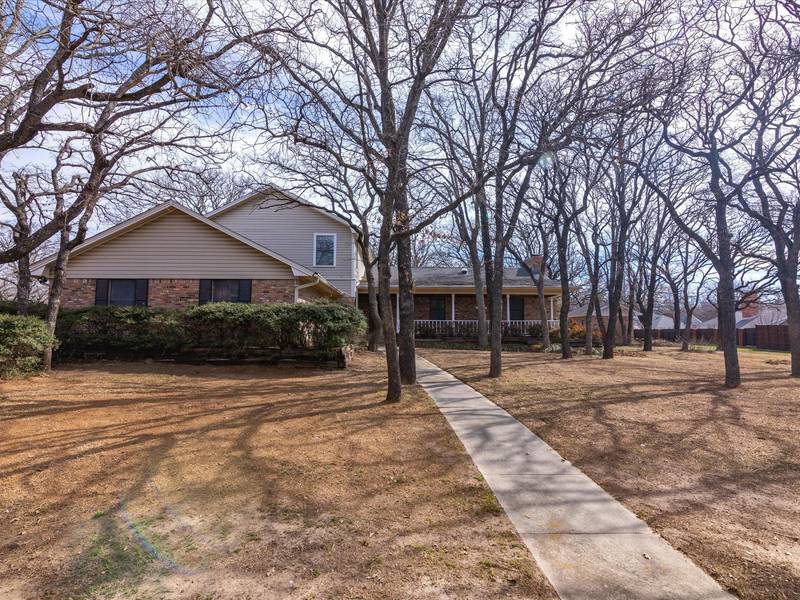 1004 Shady Oaks Drive N, Bridgeport, TX 76426