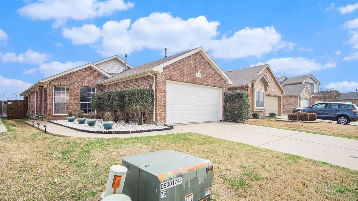 Fort Worth, TX 76131,6216 Geneva Lane