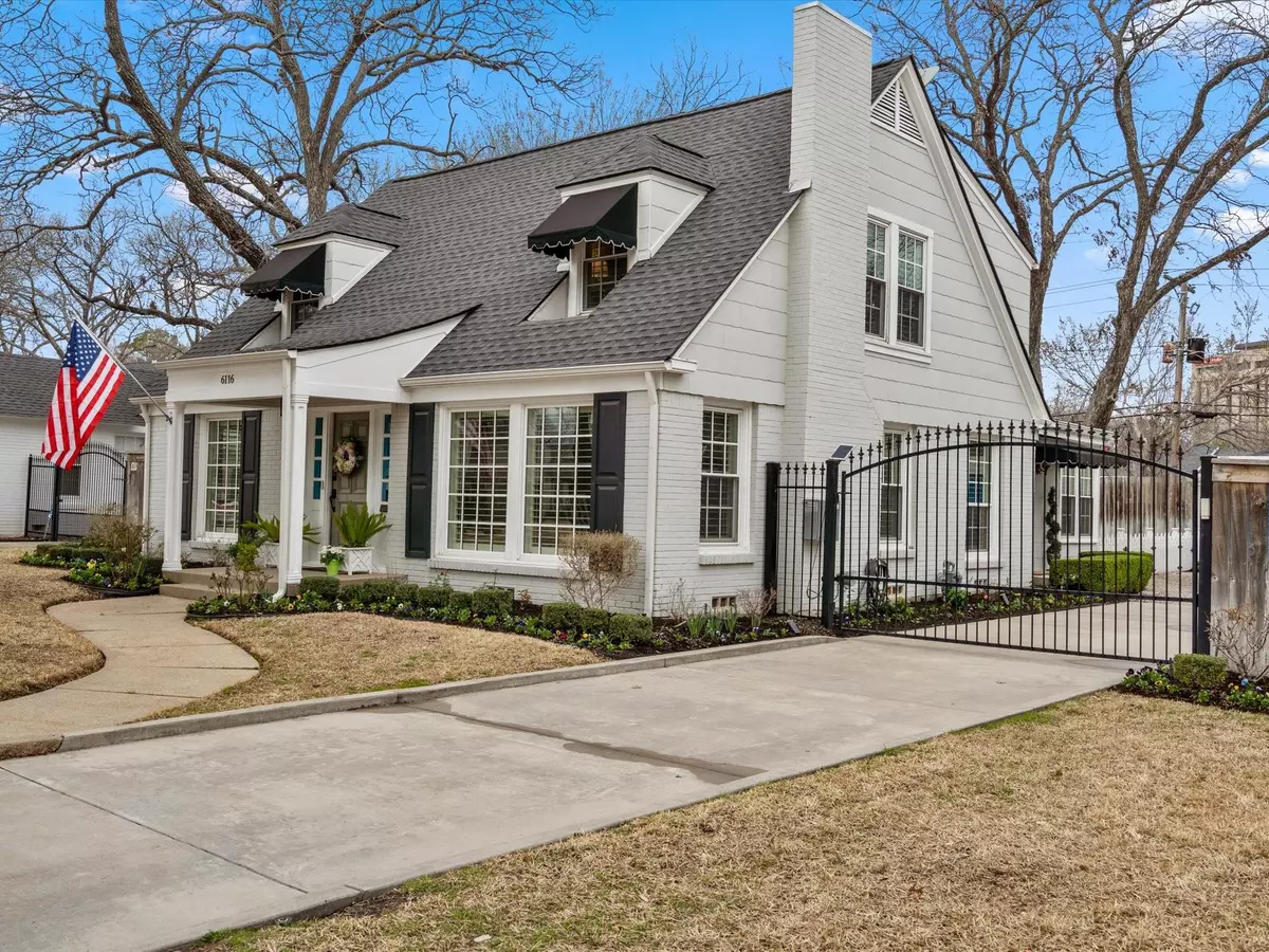 Fort Worth, TX 76116,6116 Locke Avenue