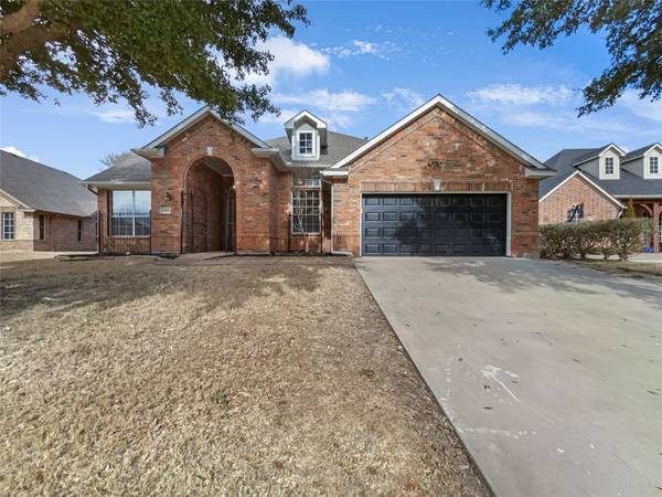 4103 Calloway Drive, Mansfield, TX 76063