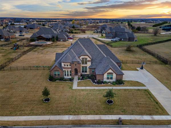 776 Kensington Drive, Mclendon Chisholm, TX 75032