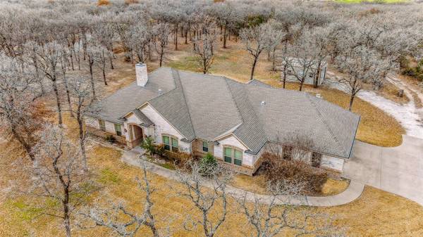 6108 Temple Oaks Court, Granbury, TX 76049