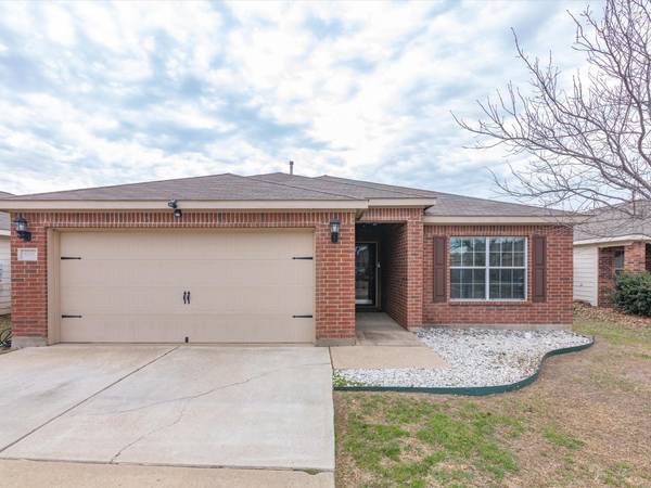 609 Misty Mountain Drive, Fort Worth, TX 76140