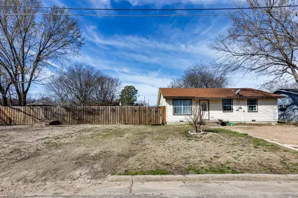 902 Edgar Street,  Greenville,  TX 75401