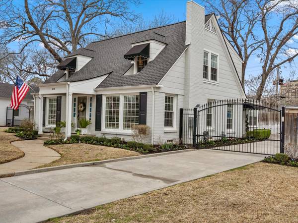 6116 Locke Avenue, Fort Worth, TX 76116