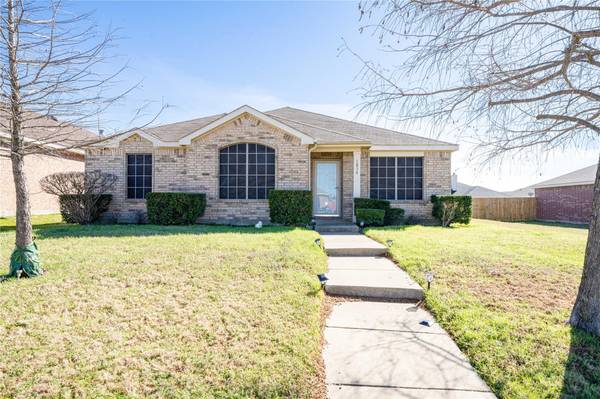 1834 Shanna Drive, Lancaster, TX 75134