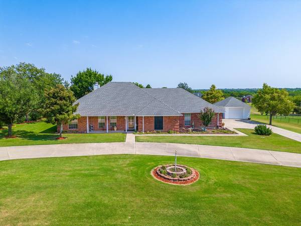 110 Derby Drive, Van Alstyne, TX 75495