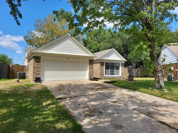 1019 Danforth Court, Arlington, TX 76017