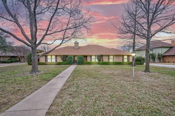 8 Cliff Drive, Mineral Wells, TX 76067