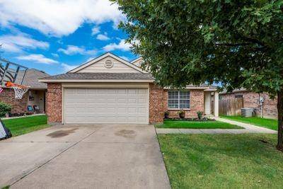 10856 Braemoor Drive, Fort Worth, TX 76052